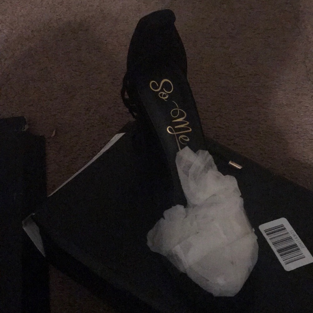 Strap heel